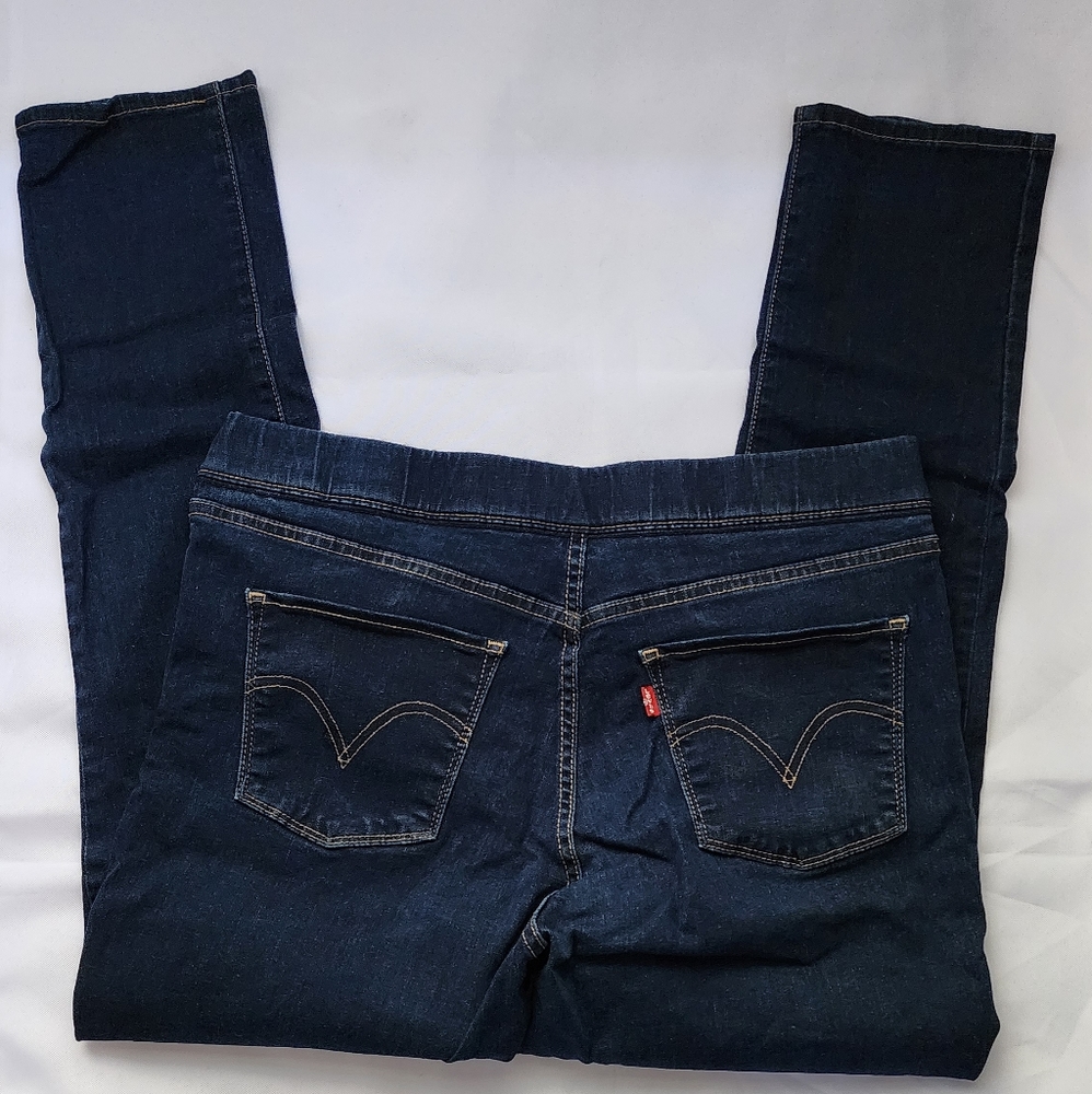 Levi Pull On Skinny Jeans